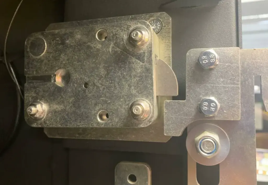 PESTILLO DE SEGURIDAD CAJERO
